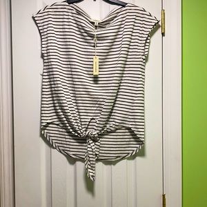 NEW WITH TAG Black and white shirt